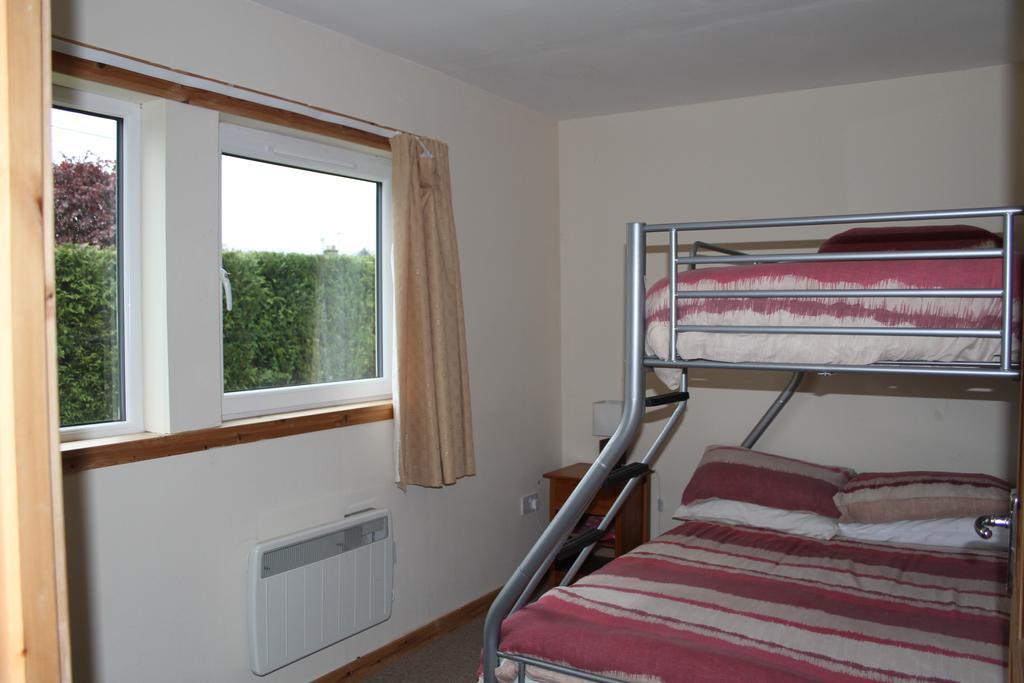 The Old School Apartment Dalavich Екстериор снимка