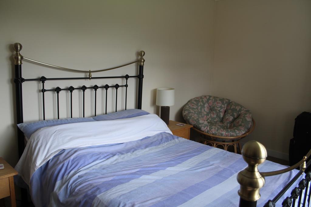 The Old School Apartment Dalavich Екстериор снимка